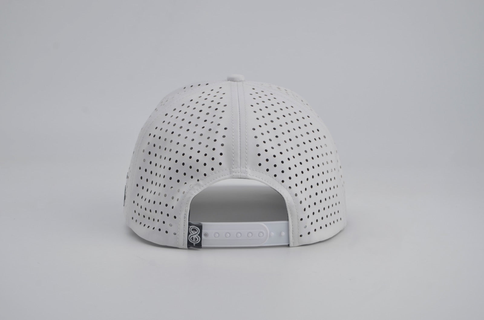INFIN8 PERFORMANCE WHITE HAT